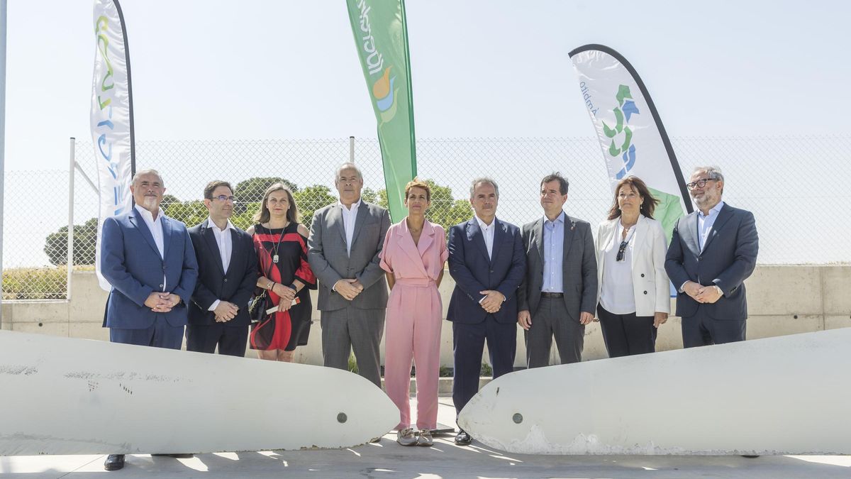 Iberdrola y FCC inauguran EnergyLOOP, la primera planta de reciclaje de palas de aerogenerador de la península ibérica.