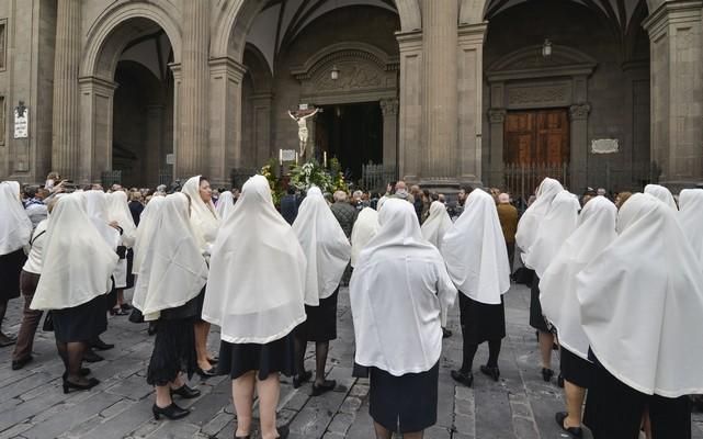 Procesión de Las Mantillas en Las Palmas