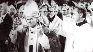 Joan Pau II al Camp Nou, durant la visita apostòlica a Espanya de 1982. | EL PERIÓDICO