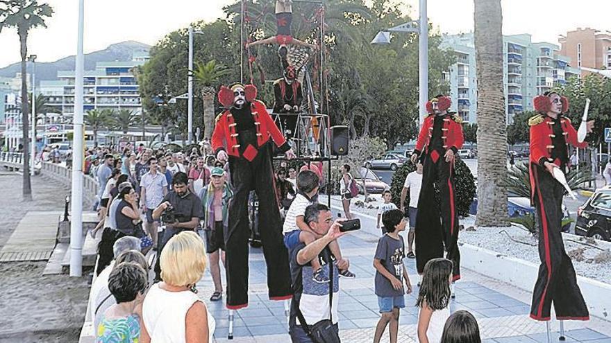 El XVI Festival de Títeres de Orpesa cierra una semana de seres inanimados