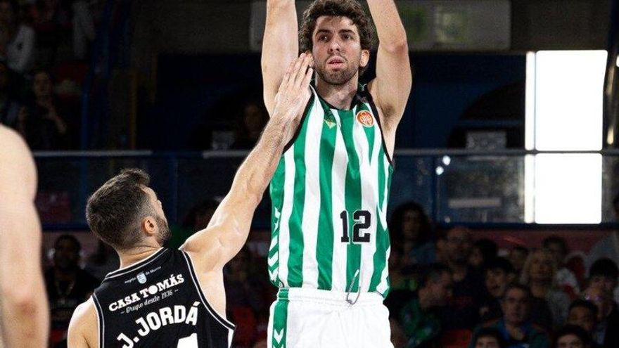 Resistencia infructuosa del Odilo Cartagena ante el Real Betis