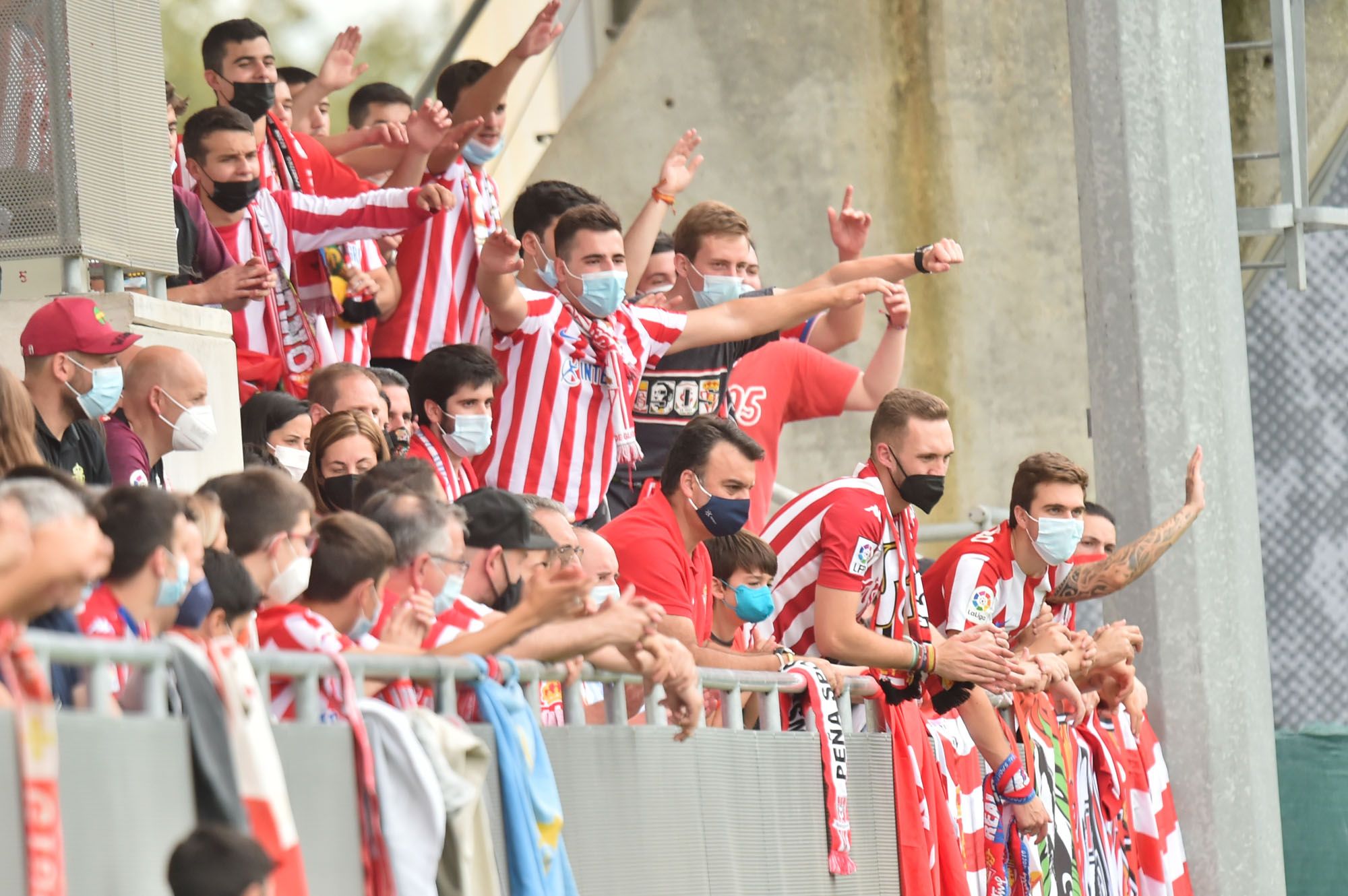 El partido del Sporting en Lezama, en imágenes