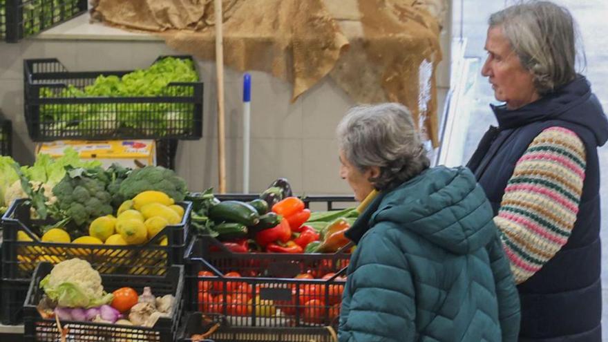 Puesto de venta en la plaza de abastos de Vilagarcía. | Iñaki Abella