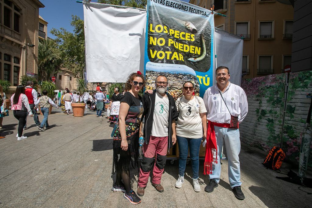 FOTOS | Ambientazo en la calles de Murcia durante el día del Bando