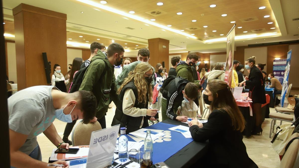 Uno de los stand de Unitour.