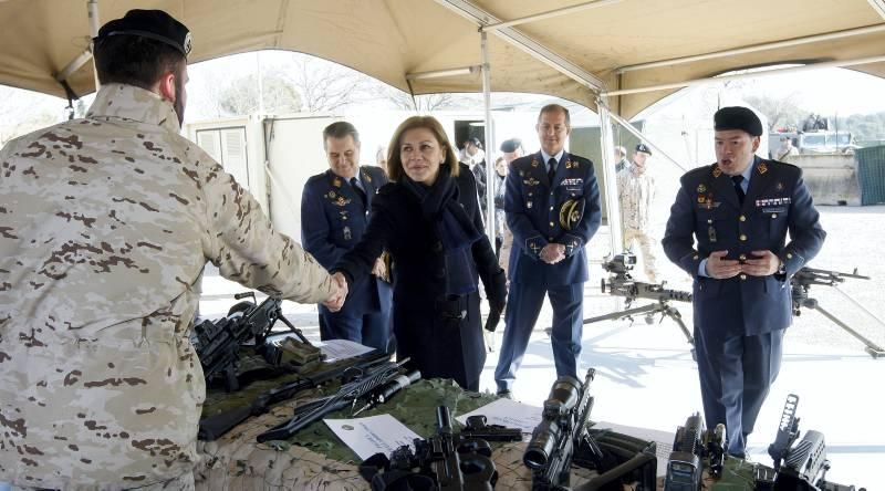 Visita de Cospedal a la Base Aérea de Zaragoza