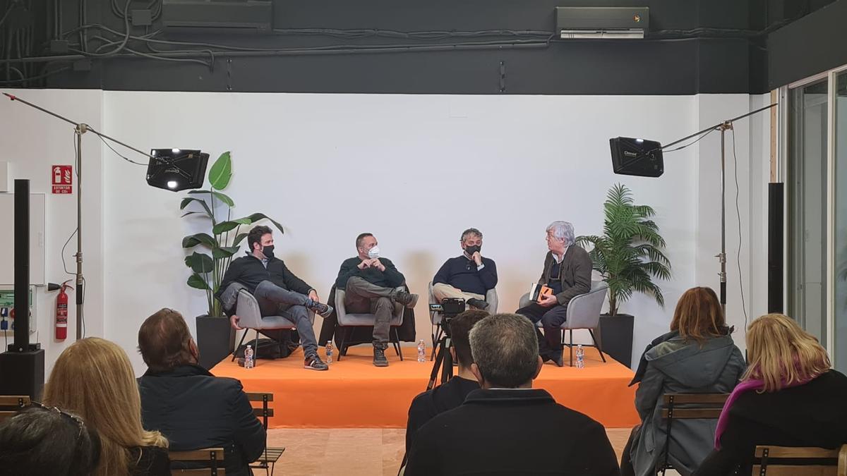 Rafa Lahuerta, Paco Lloret y Juan Lagardera presentan “Nunca fuimos más felices”, el nuevo libro de Carlos Marzal