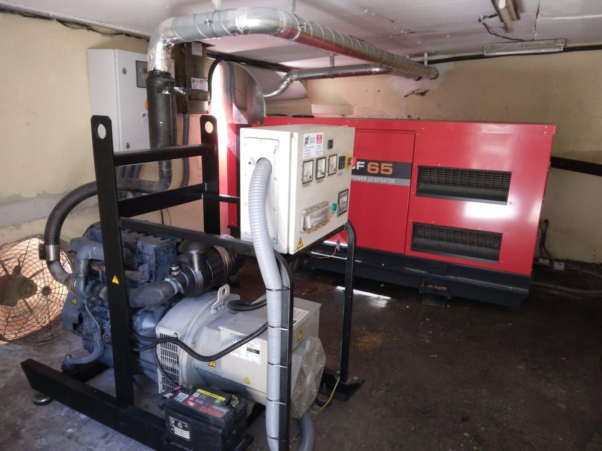 Un grupo electrógeno.