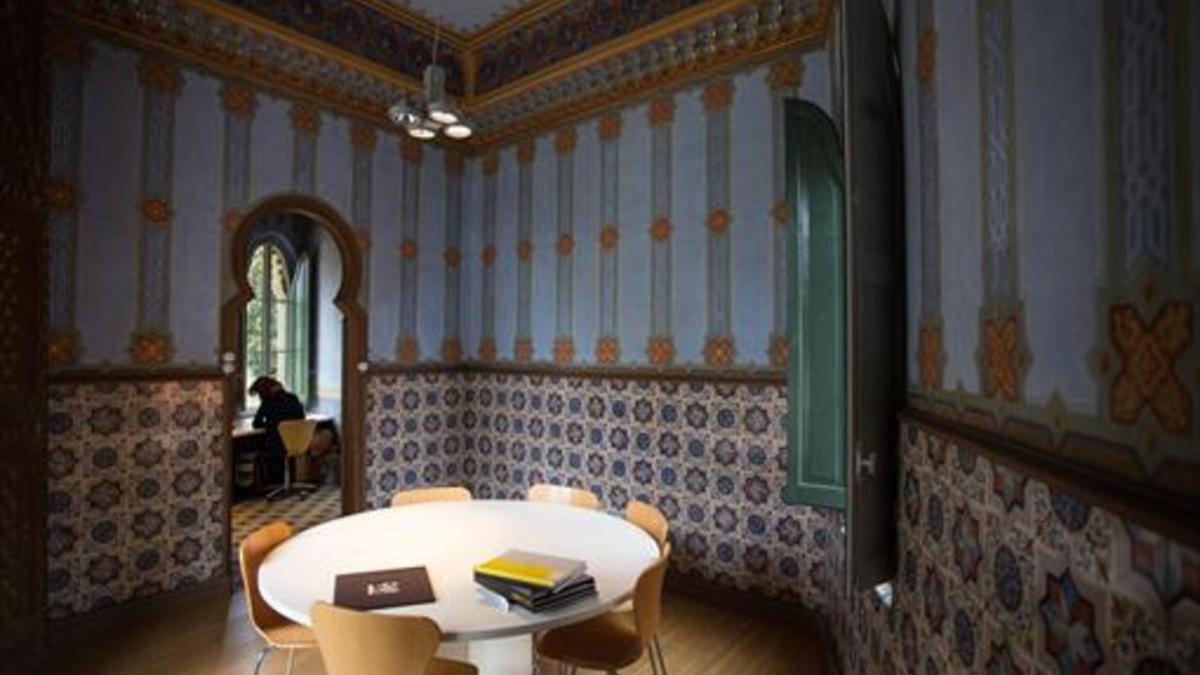 Primera sala del pabellón de la torre de Castañer que forma parte del estudio de arquitectura Dosbasso.