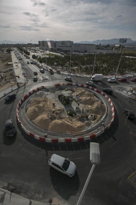 La rotonda del Hospital del Vinalopó en Elche