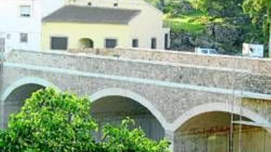 El nuevo puente de Valencia de Alcántara estará listo este mes
