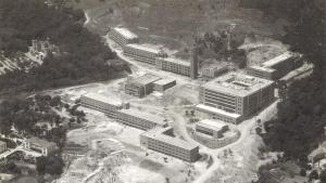 Hogares Mundet en construcción, 1956.