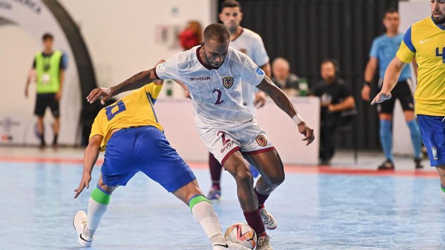 El Peñíscola FS cierra la plantilla con el fichaje del venezolano Carlos Sanz