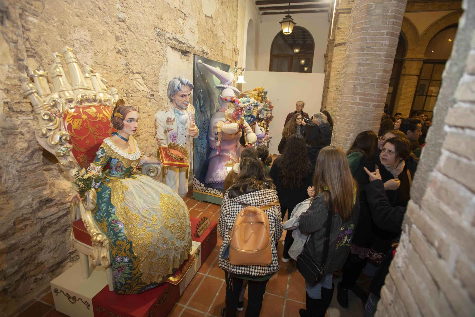 Alzira otorga los premios a los mejores "ninots"