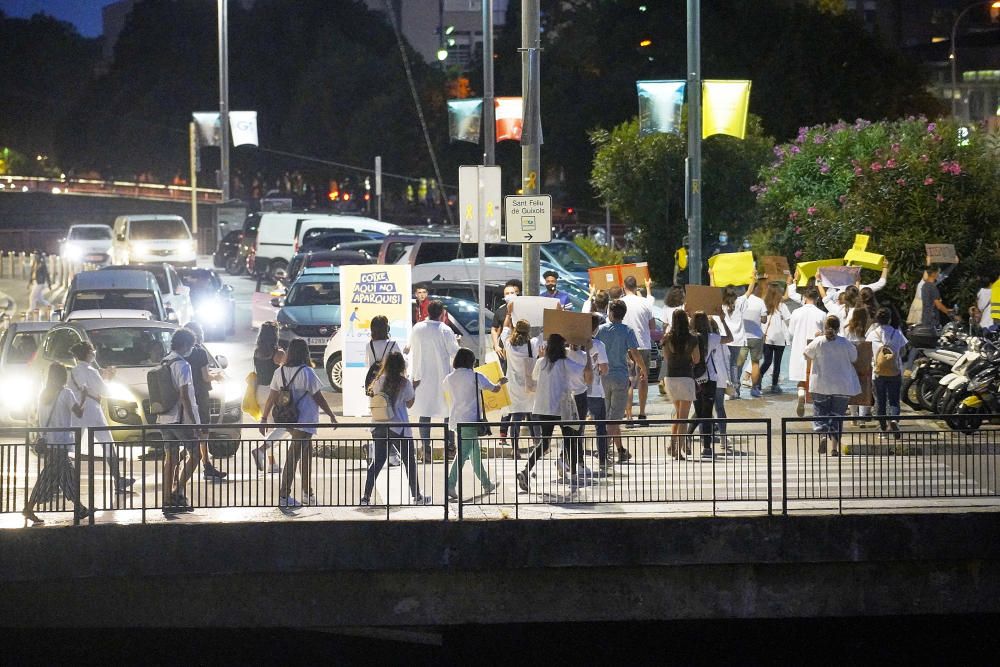 Protesta a Girona en l'últim dia de vaga dels metges residents