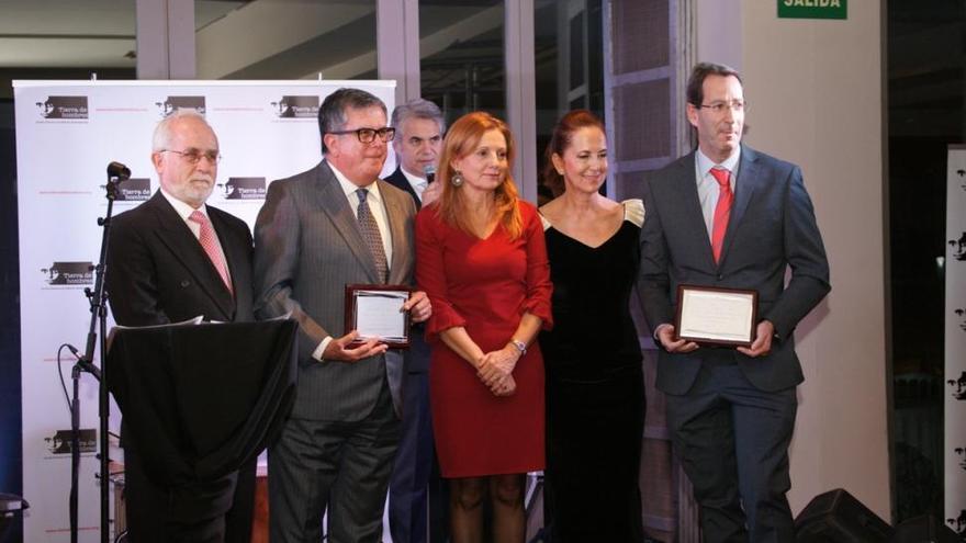 El Hospital Reina Sofía recibe el premio &#039;Juntos por la Infancia 2016&#039;