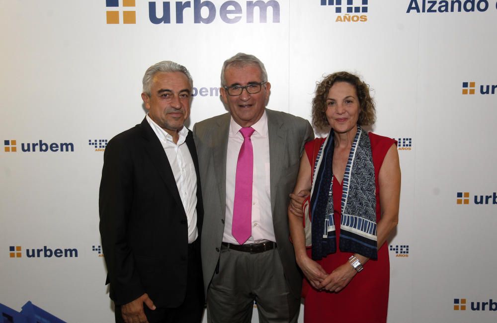 Algunos de los asistentes al 40º aniversario de Urbem.