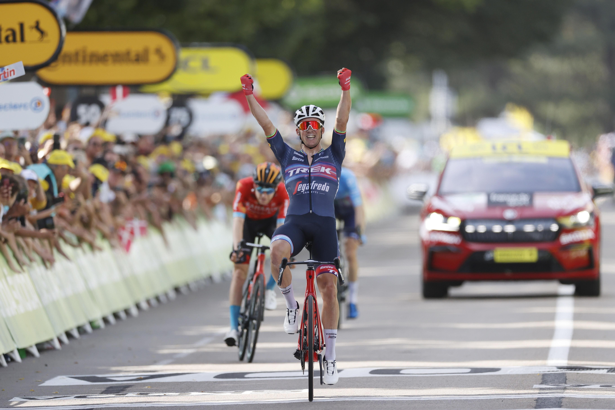 Pedersen suma la tercera victoria danesa en el Tour, Vingegaard sigue líder