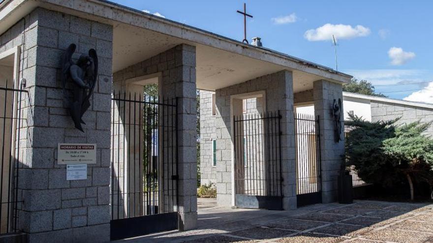 Vista de la entrada del cementerio de Mingorrubio.