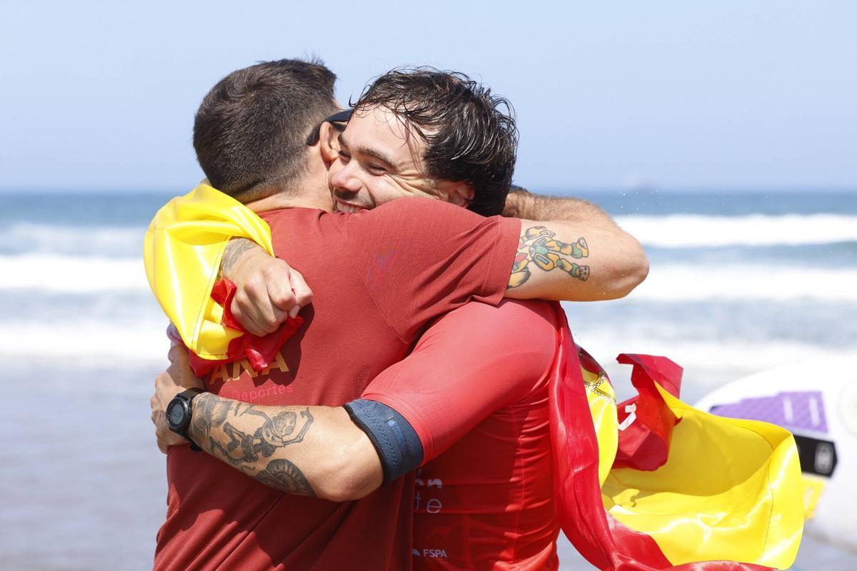 En imágenes: Así fue la victoria de España en el campeonato de paddle surf de Salinas En imágenes: Así fue la victoria de España en el campeonato de paddle surf de Salinas