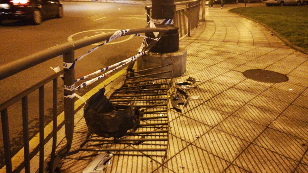 La valla contra la que se estrelló el vehículo en Prado de la Vega