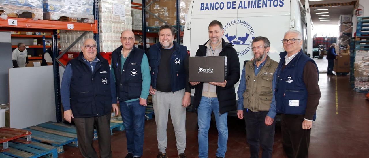 Casi 800 kilos de merluza para paliar el hambre - Faro de Vigo
