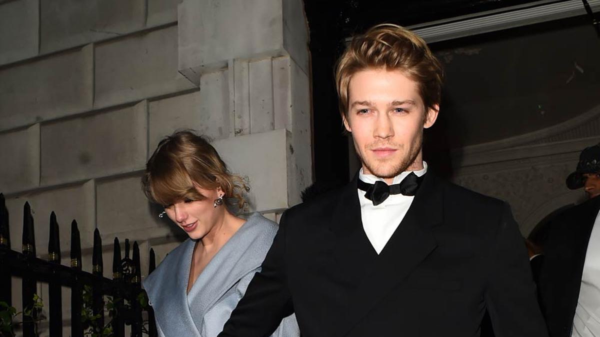 Taylor Swift y Joe Alwyn, a la salida de la fiesta posterior a los BAFTA 2019