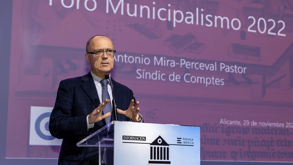 Antonio Mira-Perceval aseguró que el objetivo de la Sindicatura de Comptes es colaborar para que las administraciones presenten cuentas veraces.