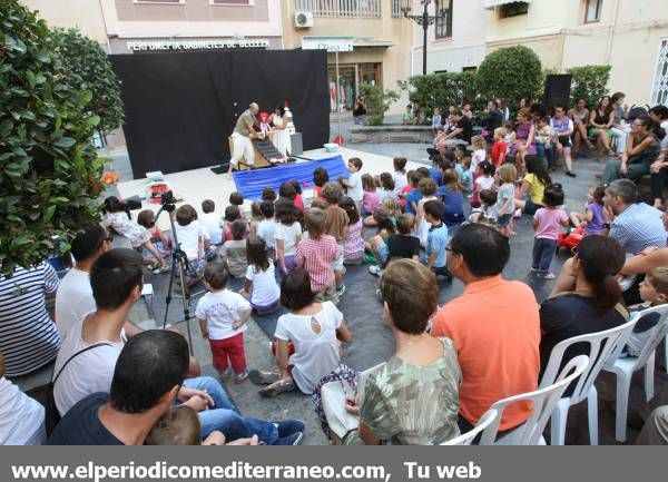 GALERÍA DE FOTOS - ‘Regreso a la ciudad’ saca el espectáculo a las calles de Castellón