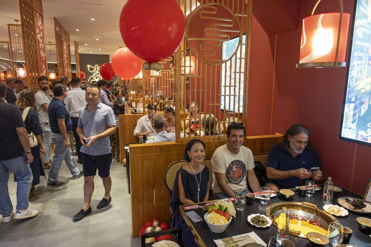 Imágenes del nuevo restaurante chino Liu's Hotpot en Palma