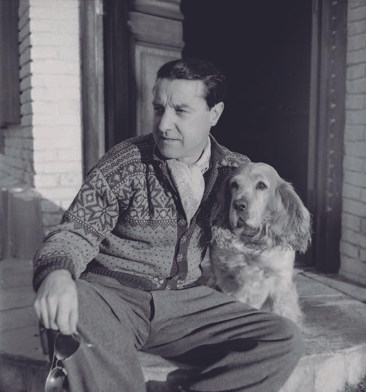 José Suárez, en los años 50, con su perro "Mambrino" en Punta del Este en Uruguay.