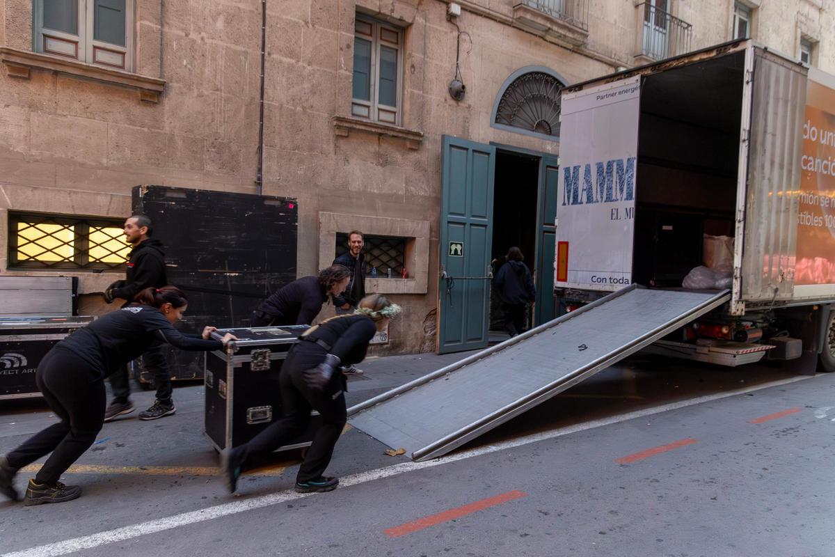 Así se vive “Mamma Mía!” entre bambalinas en el Teatro Principal de Alicante