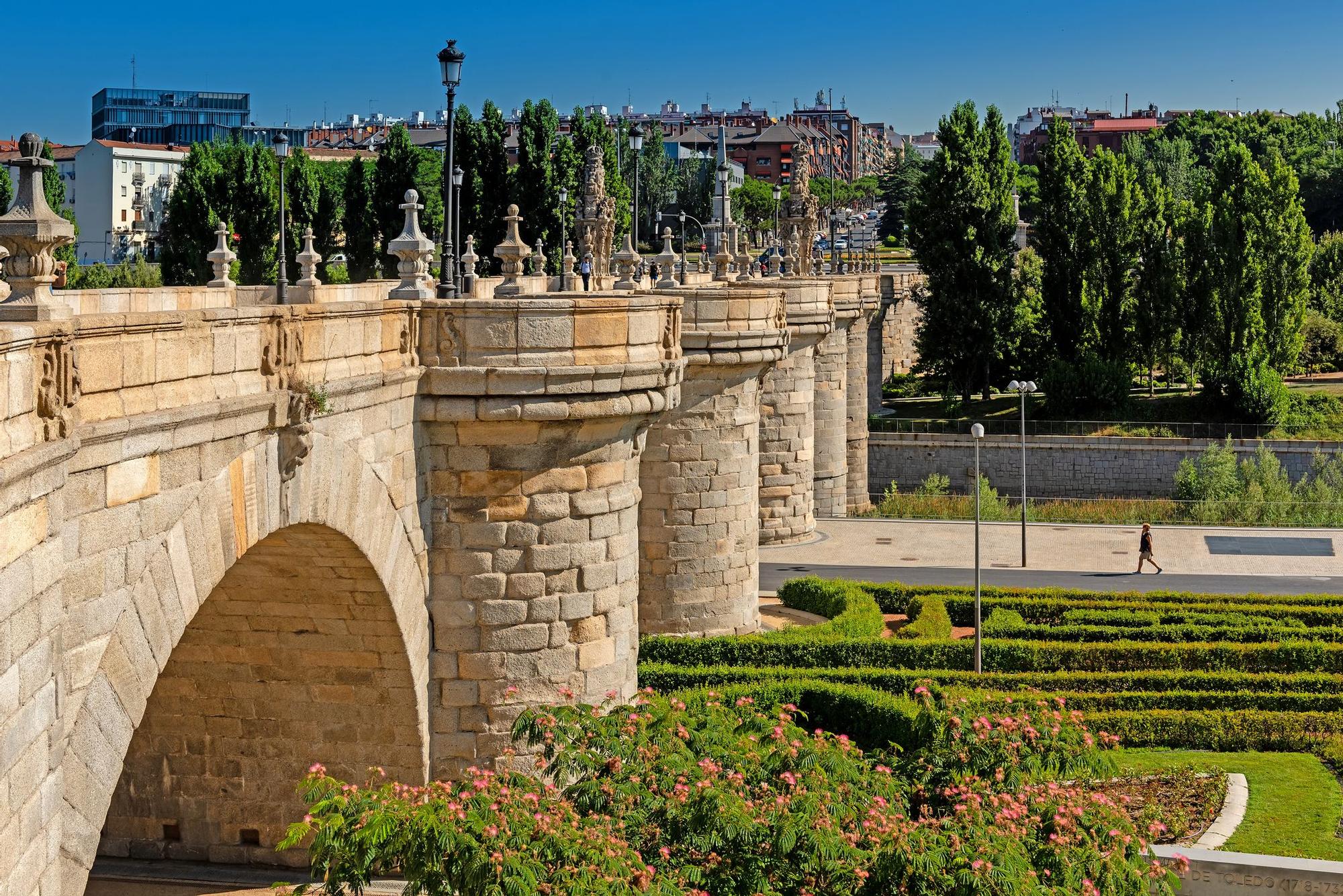 El puente barroco más bonito del mundo, que está en Madrid, tiene detalles que lo hacen único