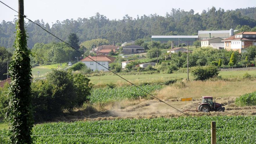 Vista de la aldea de Madriñán, en la parroquia del mismo nombre, en Lalín. |   // BERNABÉ/JAVIER LALÍN