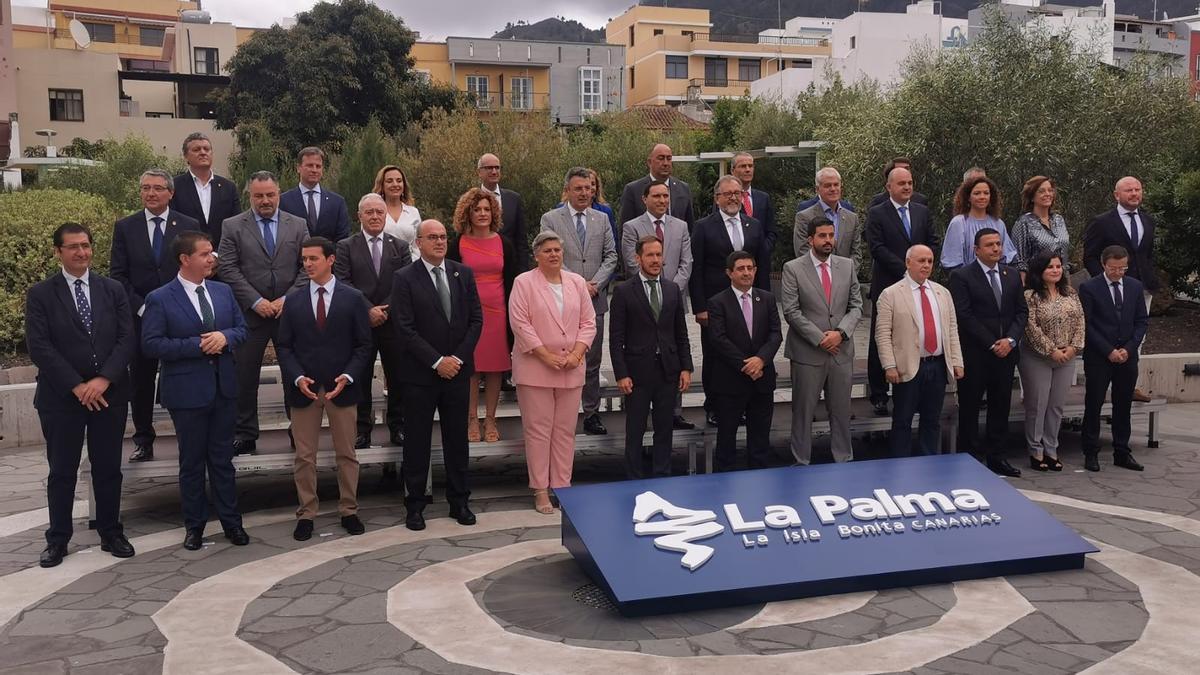 El presidente de la Diputación, José Martí, participa estos días en una cumbre en la isla canaria de la Palma.