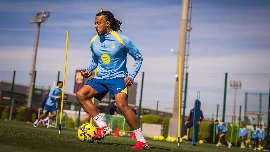 El Barça ha reanudado los entrenamientos con Koundé y Balde