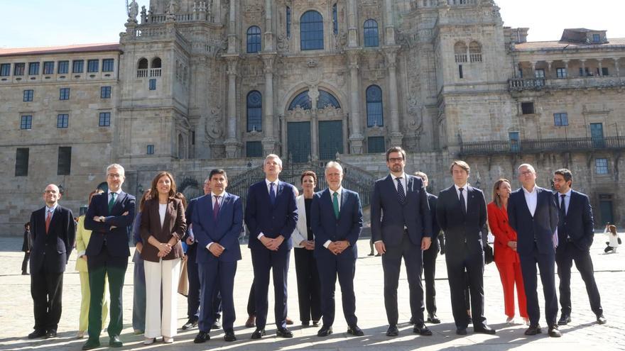 Acto del traspaso de competencias del litoral, esta mañana, en Santiago.