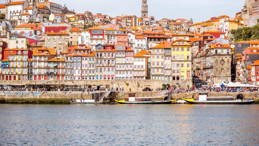 Un turista la lía y &#039;envía&#039; a Oporto al pasado