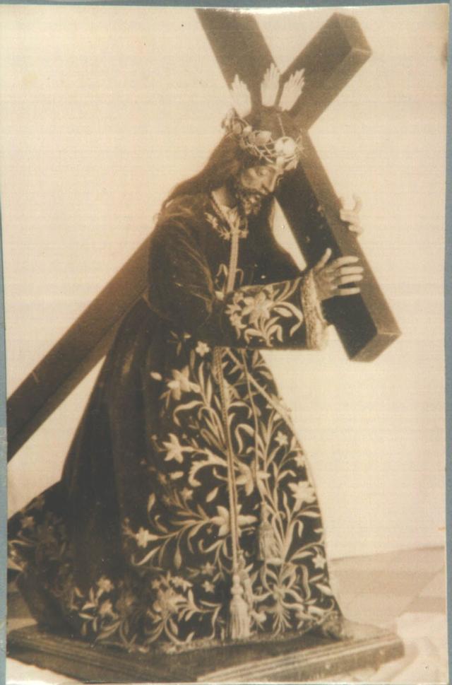 Jesús de la Espina, con pelo natural y túnica de Isabel II.