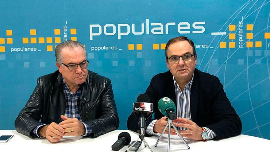 Roque Belda, a la derecha de la imagen, ha presentado su dimisión.