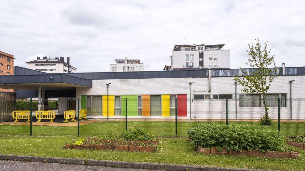 El colegio Poeta Ángel González.