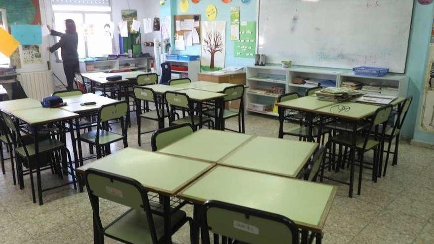 Un aula vacía en un colegio gallego debido al estado de alarma.