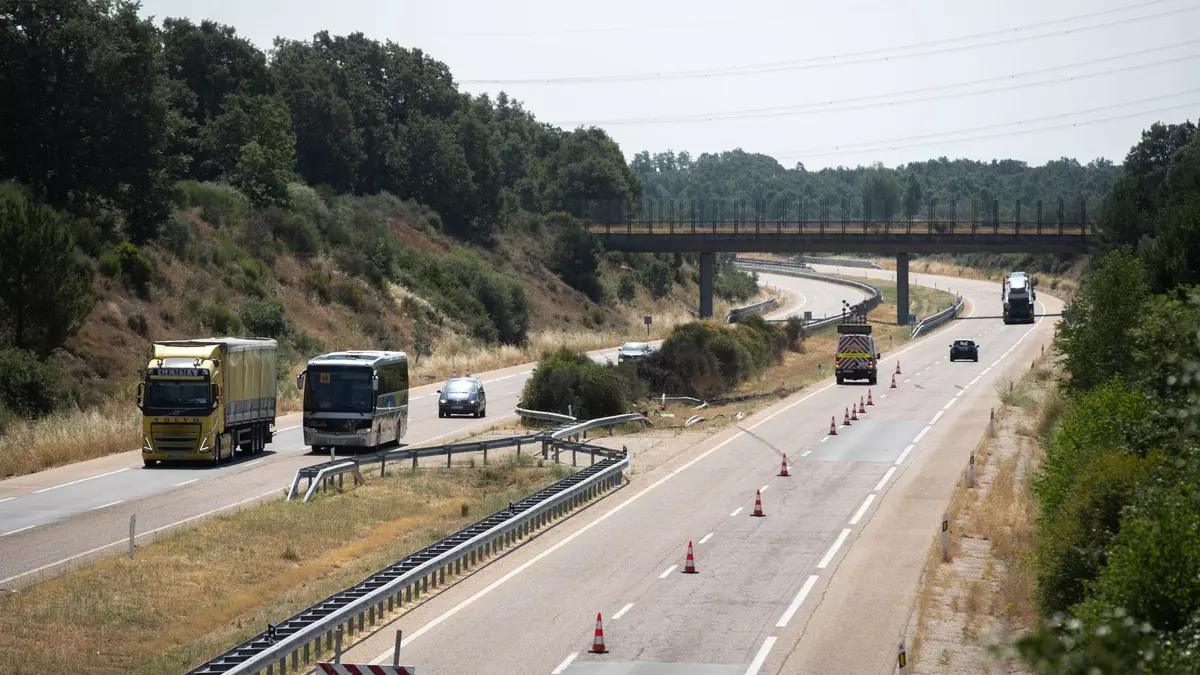 La velocidad, el asfalto, las ruedas y el quitamiedos planean sobre el accidente mortal de Diogo Jota