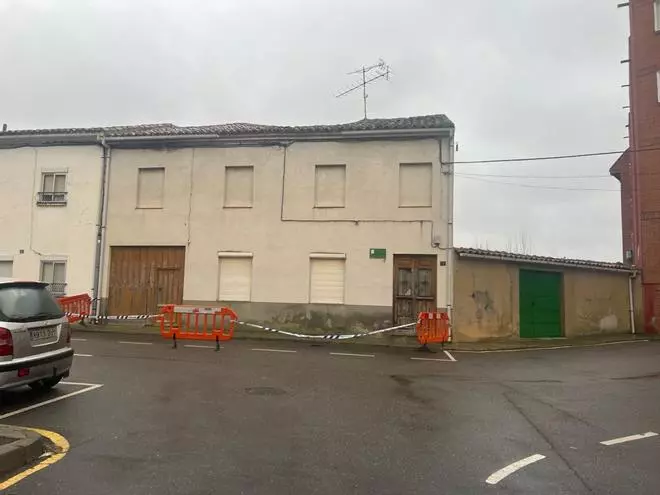 Benavente: Precintada una vivienda de dos plantas en calle la Iglesia