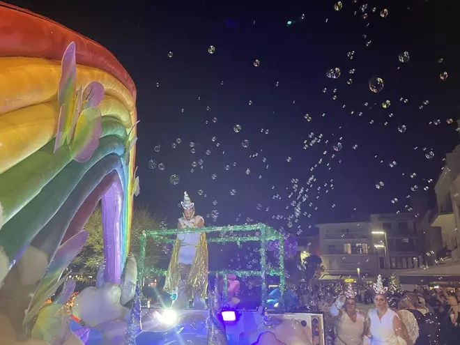 L'Escala viu un carnaval d'estiu ben animat