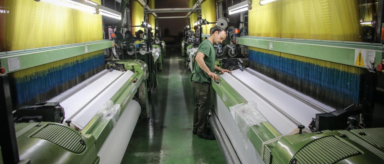 La industria, como es el caso del textil, está tirando de las exportaciones