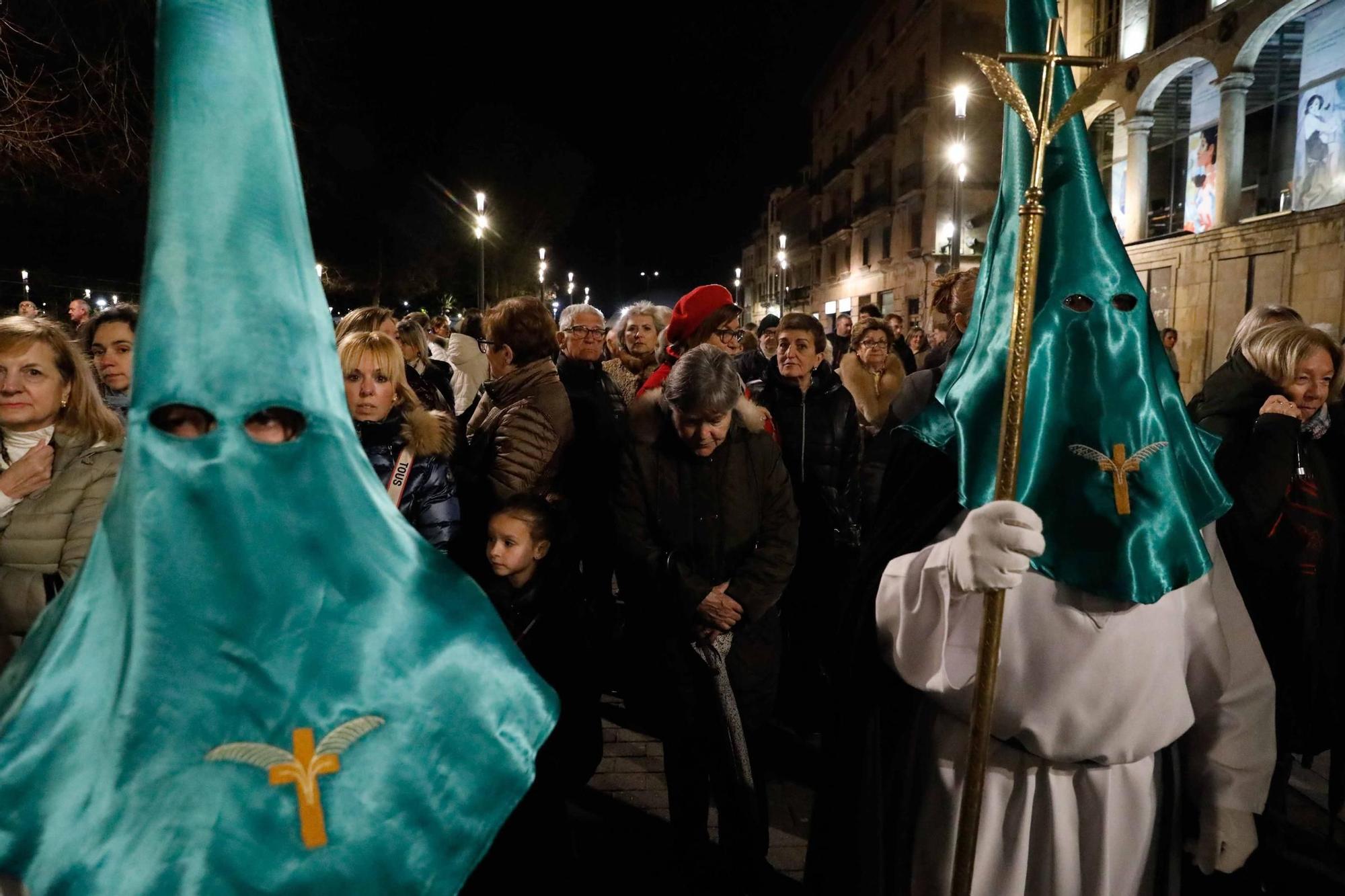 EN IMÁGENES: Avilés se llena en honor a Jesús de Medinacelli: así ha sido la procesión del Lunes Santo