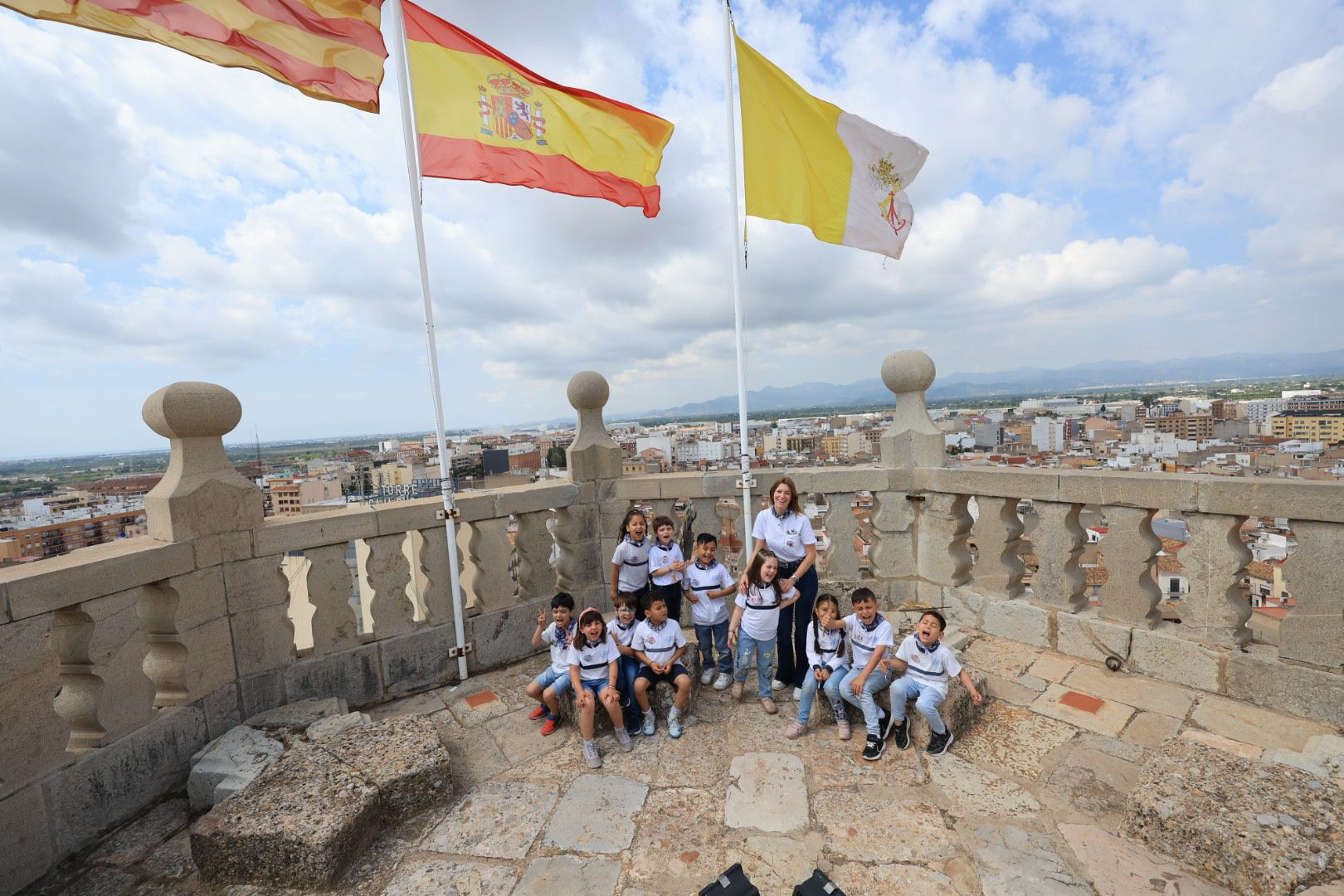 FOTOGALERIA I Les imatges de l'exitosa pujada al campanar de l'arxiprestal de Vila-real