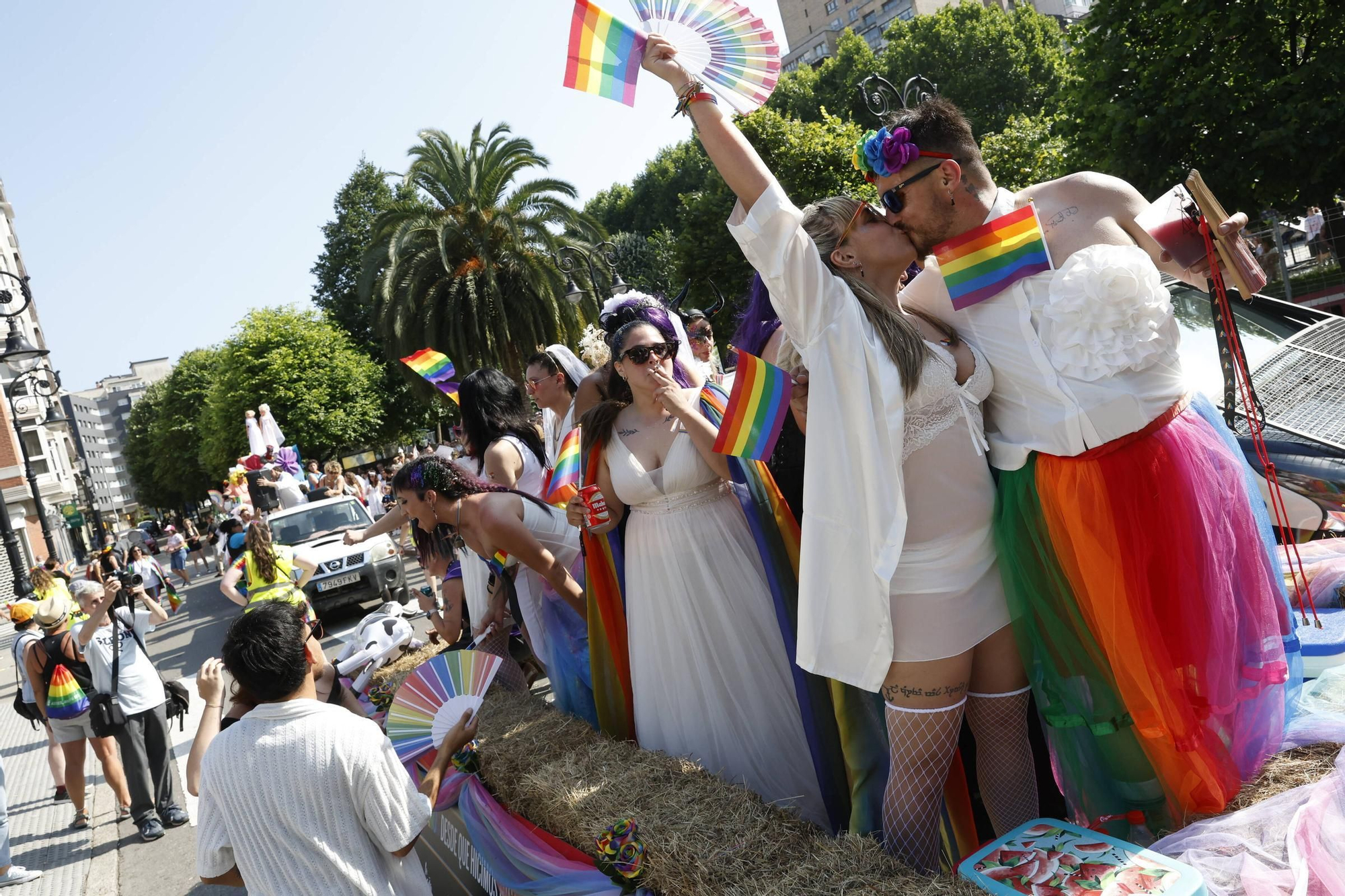Así fue el desfile del Orgullo en Gijón (en imágenes)