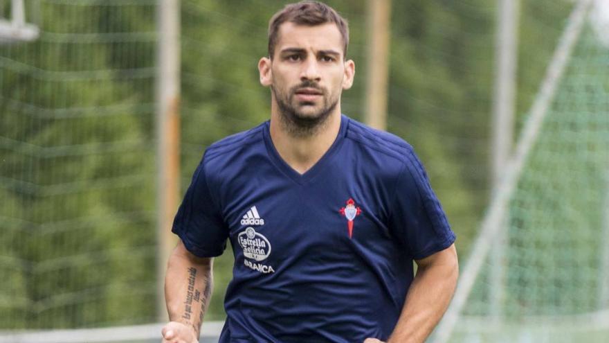 El Celta hace oficial el traspaso de Jonny al Atlético